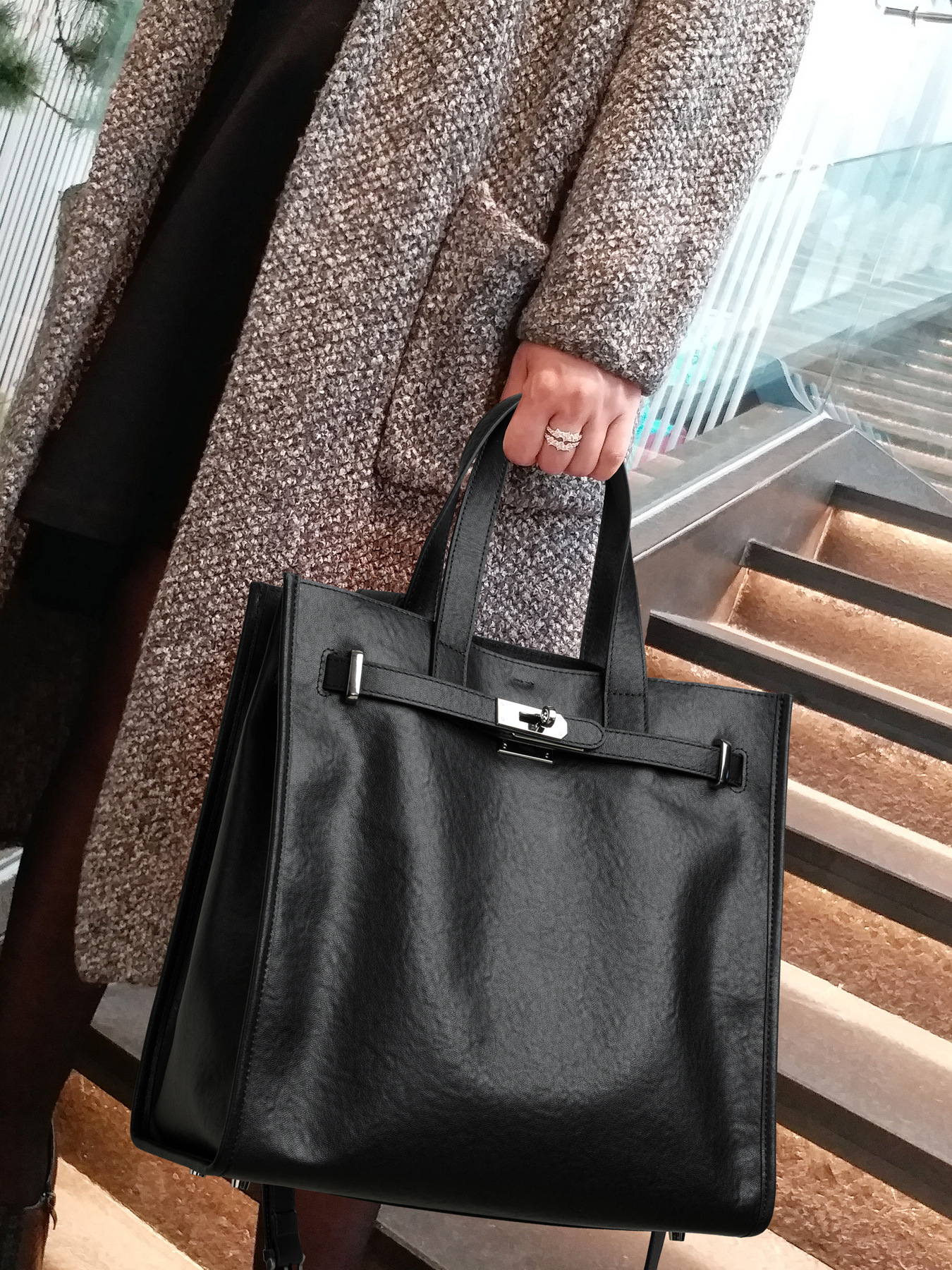 レザー縦長トートバッグ