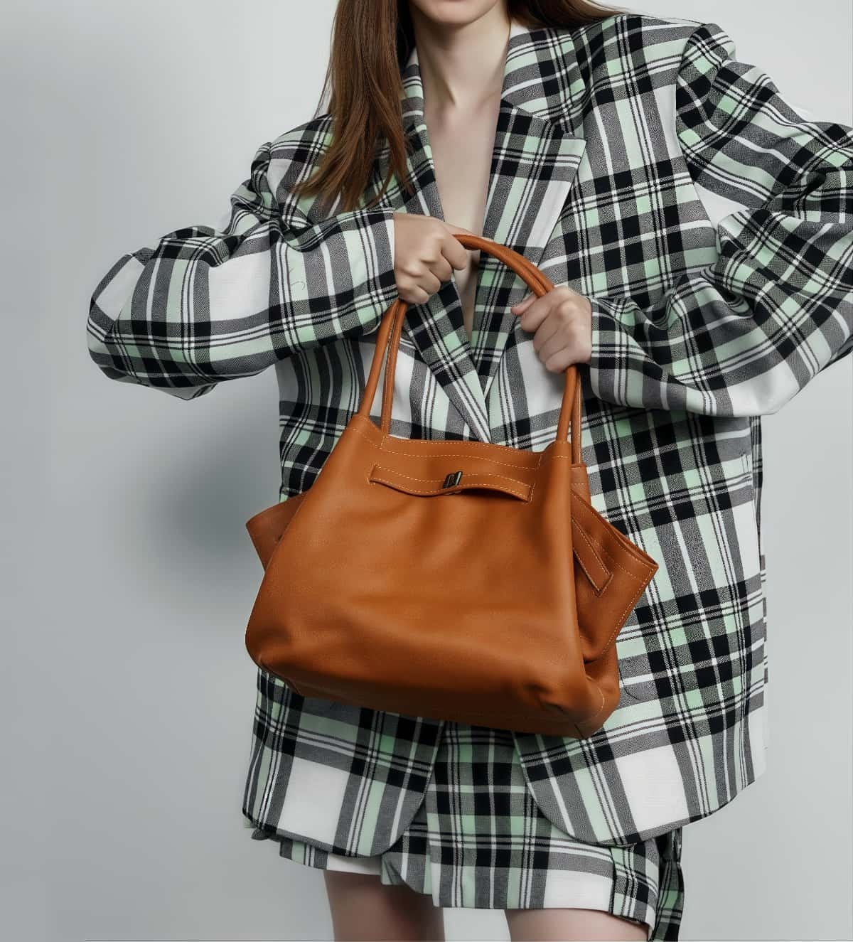 大人の上質レザートートバッグ