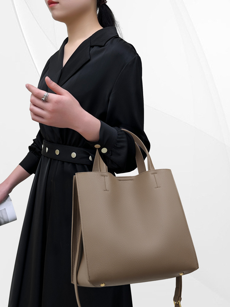 高級シボ革採用 大人のためのシンプルレザートート