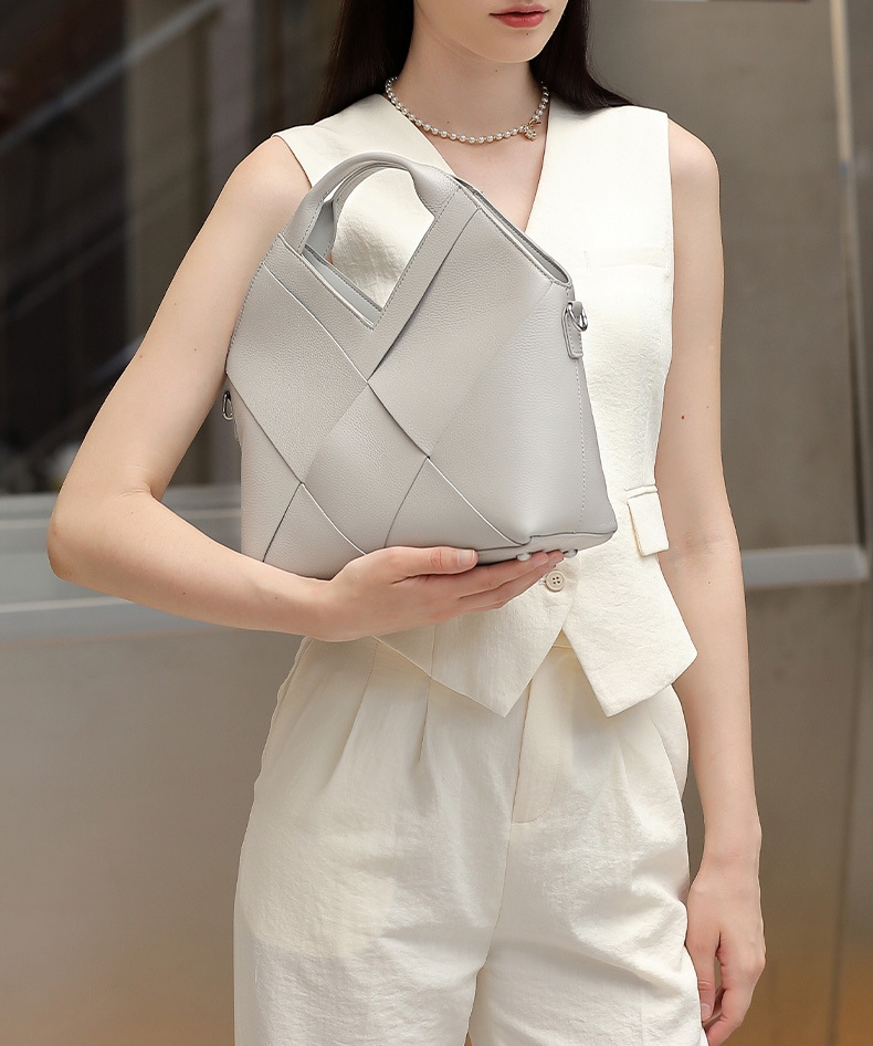 本革手編み斜め掛けショルダーバッグ