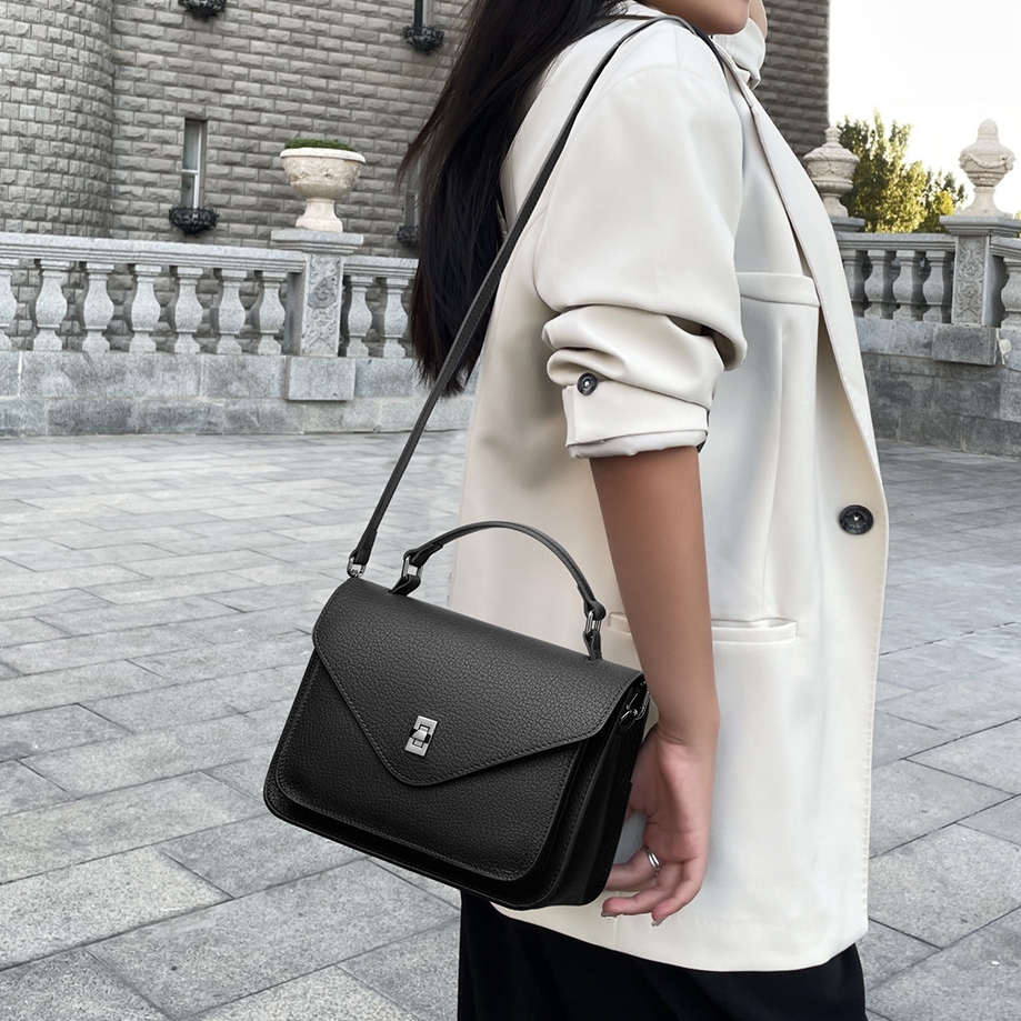 高級牛革メッセンジャー2WAYバッグ