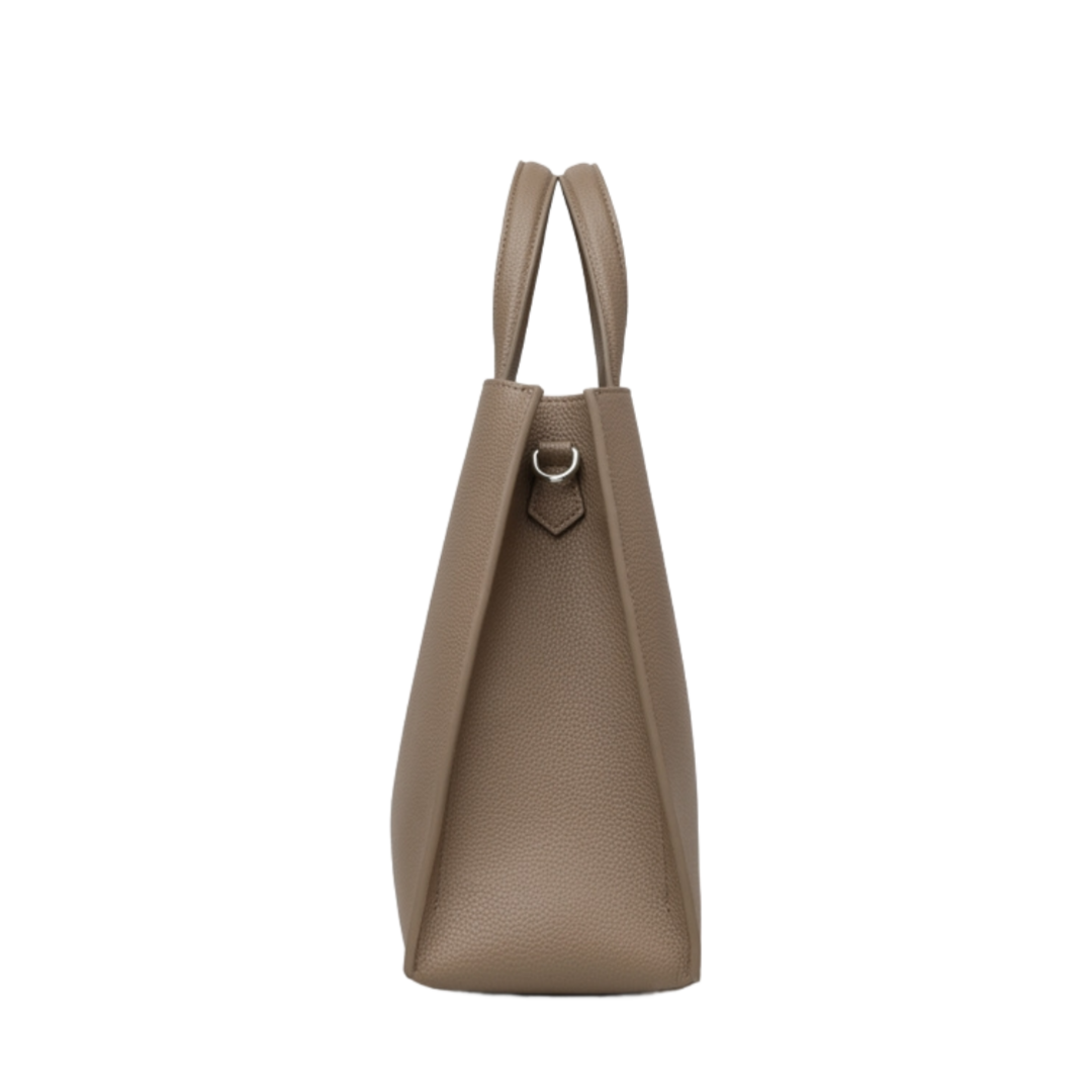 高級シボ革採用 大人のためのシンプルレザートート