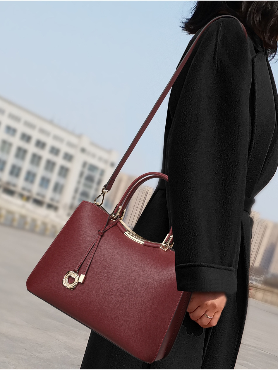 贅沢で高級感牛革トートバッグ