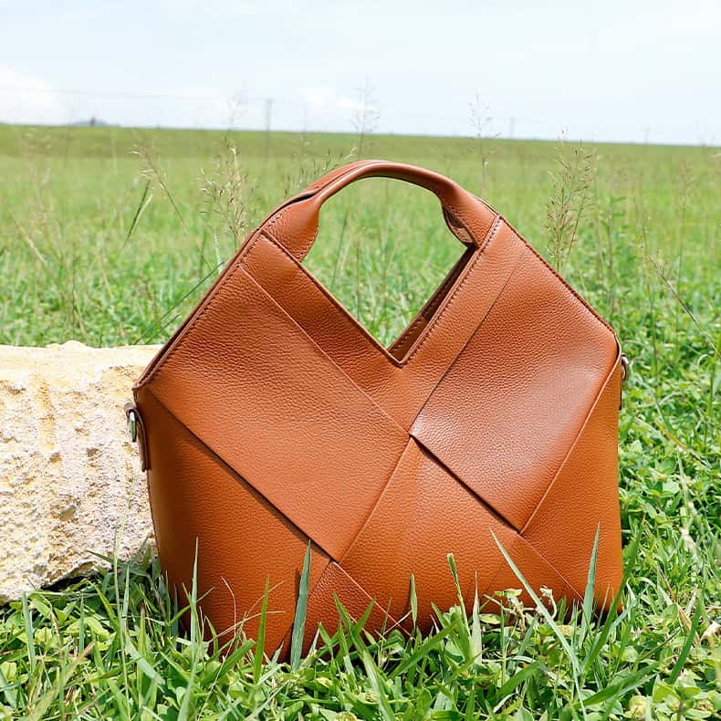 本革手編み斜め掛けショルダーバッグ