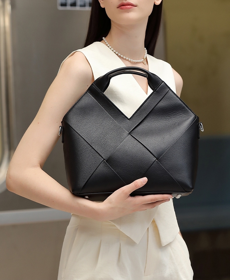 本革手編み斜め掛けショルダーバッグ