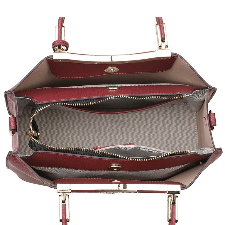 贅沢で高級感牛革トートバッグ