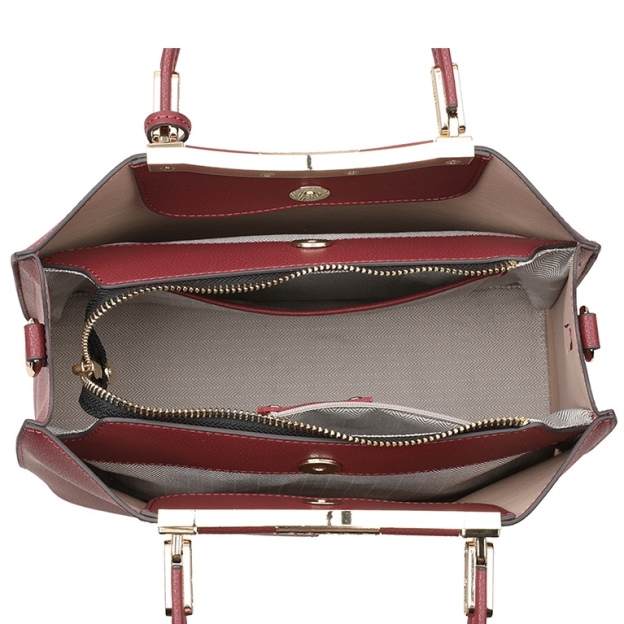 贅沢で高級感牛革トートバッグ