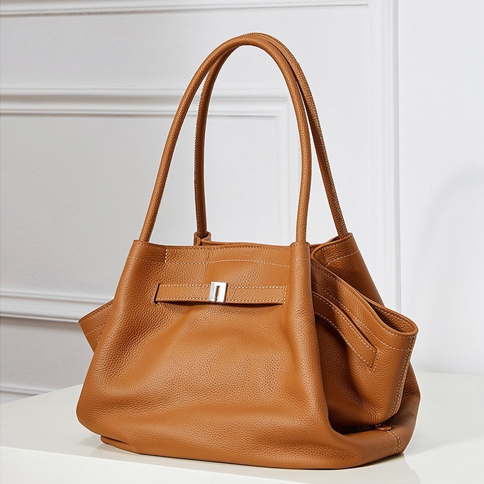 大人の上質レザートートバッグ