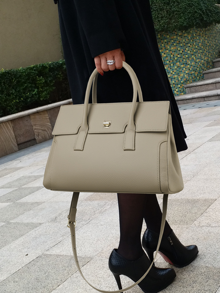 上質牛革 2WAY多機能トートバッグ|A4書類対応