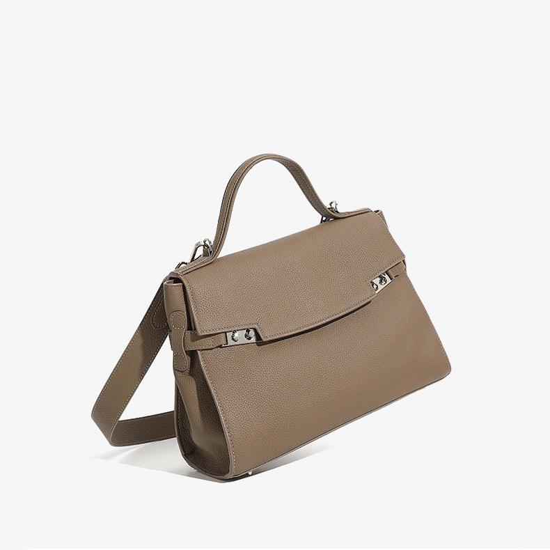 上質なシボ革トートバッグ