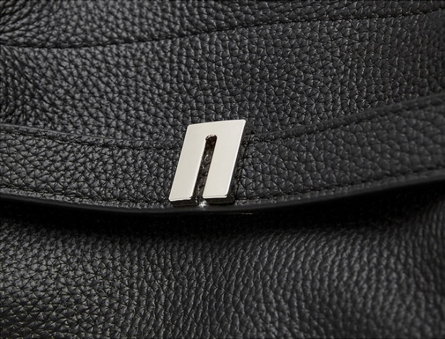 大人の上質レザートートバッグ