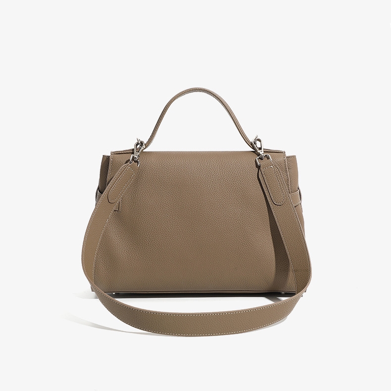 上質なシボ革トートバッグ