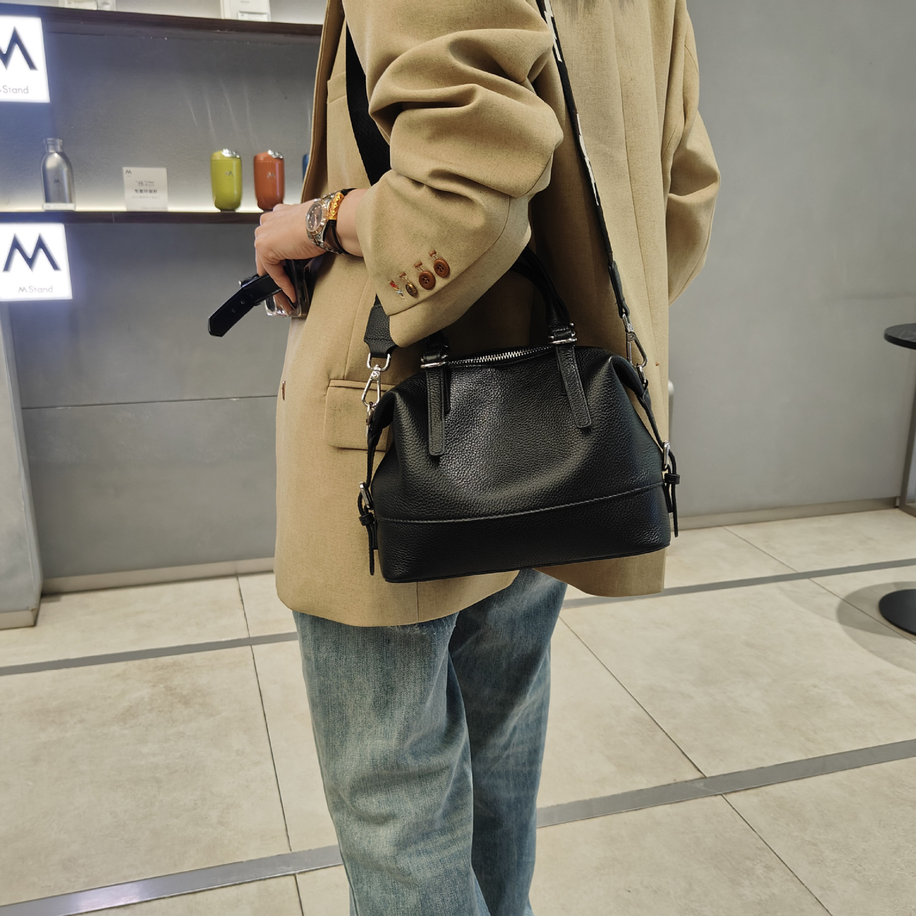 シンプルながらも高級感が牛革ボストンバッグ|5色