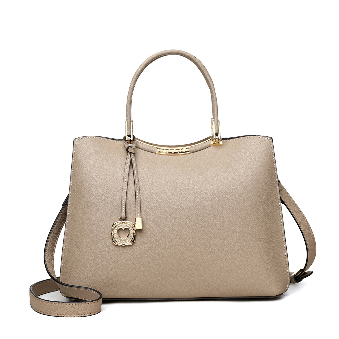 贅沢で高級感牛革トートバッグ