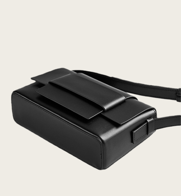 フラップ式 ミニショルダーバッグ |本革斜めがけバッグ