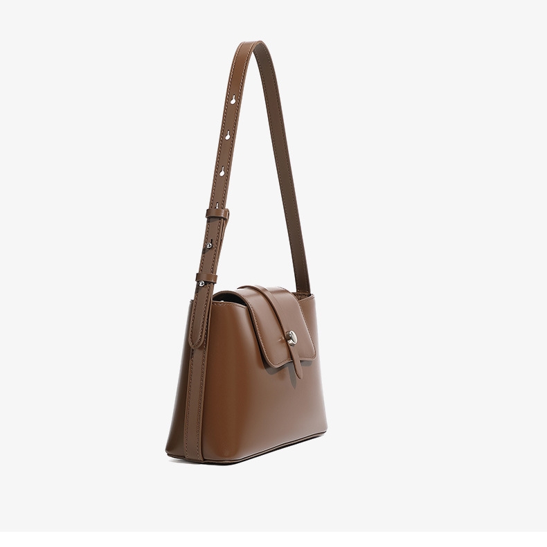 光沢感の肩掛けバッグ|牛革ショルダーバッグ