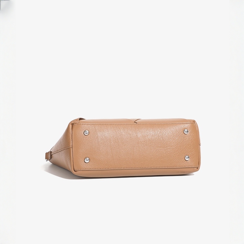 本革手編み斜め掛けショルダーバッグ