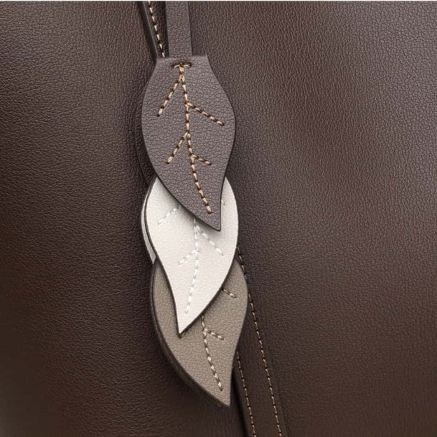 通勤に最適大容量牛革トートバッグ 