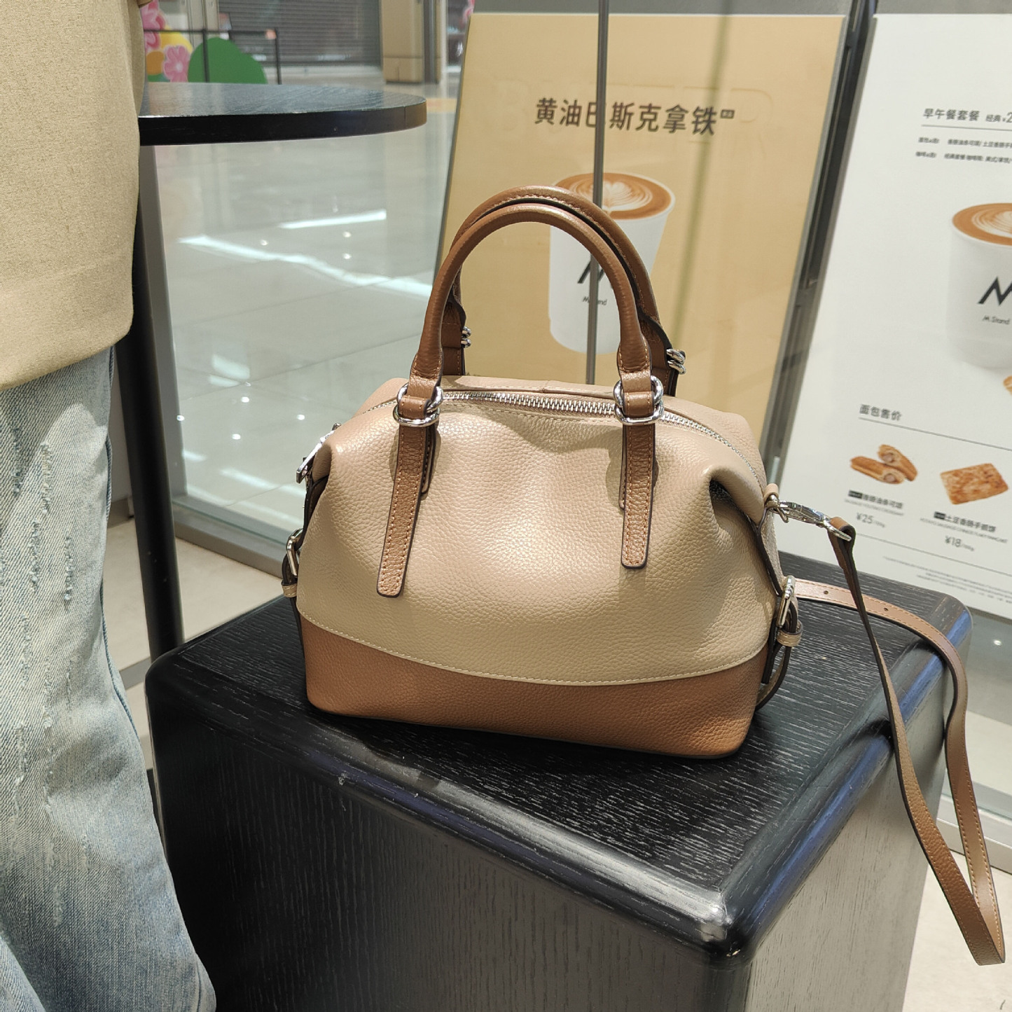 シンプルながらも高級感が牛革ボストンバッグ|5色