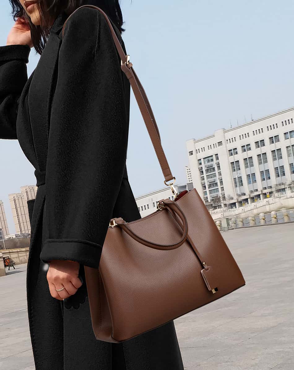 牛革エレガントトートバッグ