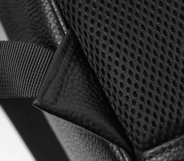 【ヴィンテージ風 】牛革バックパック 15.6 インチ PC 収納可｜大容量設計・通勤・旅行対応|