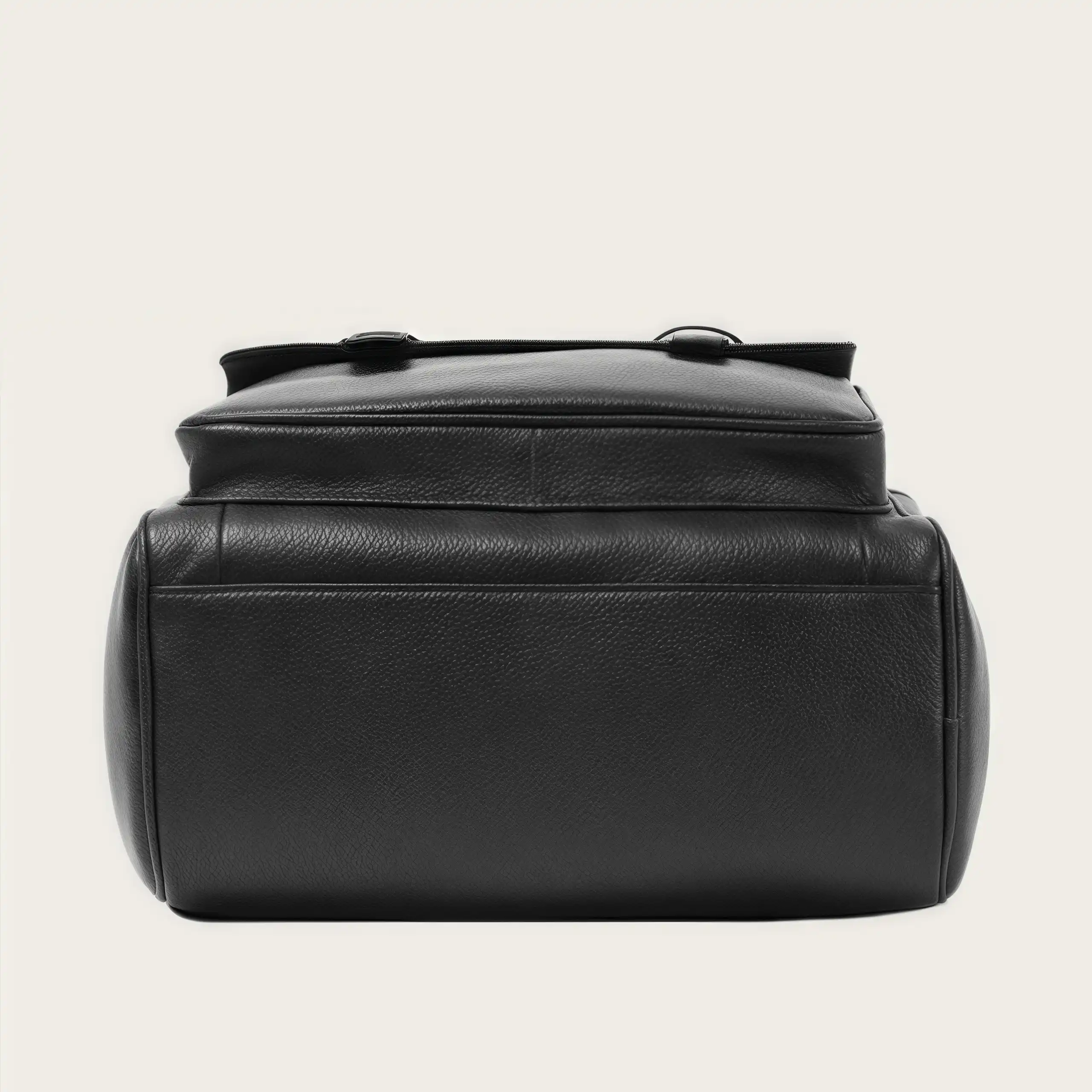 【ヴィンテージ風 】牛革バックパック 15.6 インチ PC 収納可｜大容量設計・通勤・旅行対応|