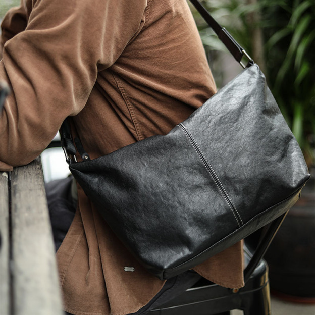 植物タンニン鞣しの天然牛革単肩斜ショルダーバッグXK3086777HD