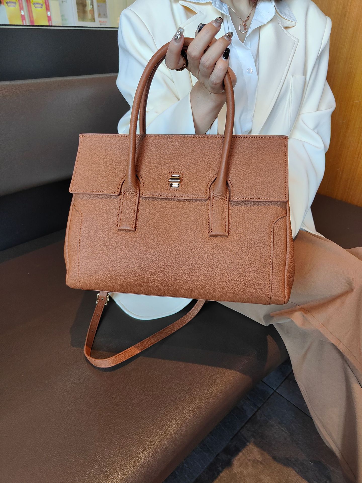 上質牛革 2WAY多機能トートバッグ|A4書類対応