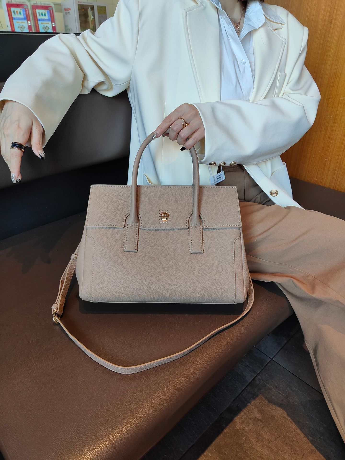 上質牛革 2WAY多機能トートバッグ|A4書類対応