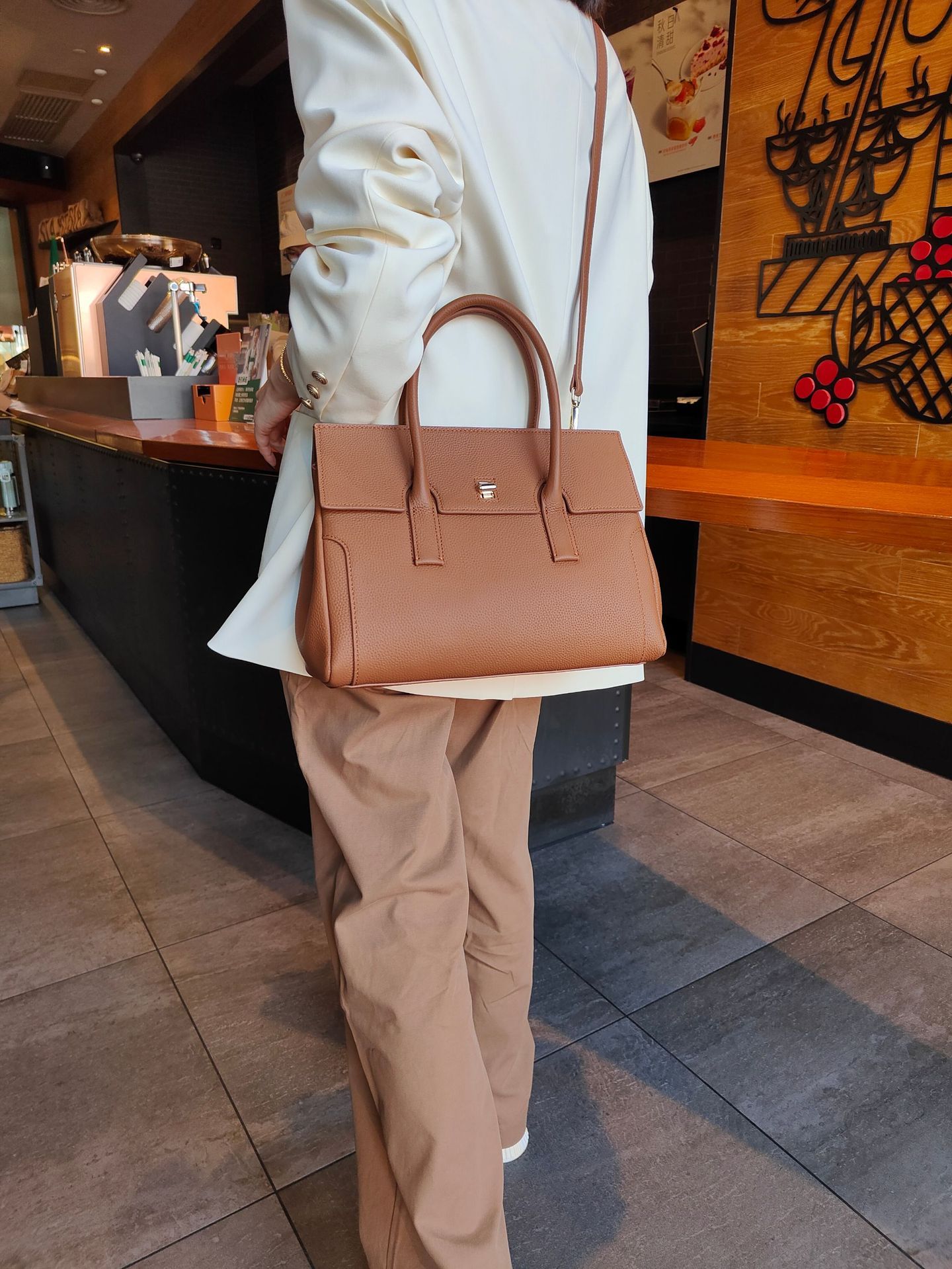 上質牛革 2WAY多機能トートバッグ|A4書類対応