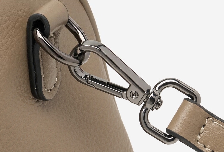 軽量で快適 ！•カーキ|黒|カラメル|3色•3WAY•厚みのある柔らかい天然牛革ハンドバッグ•牛革ショルダーバッグ