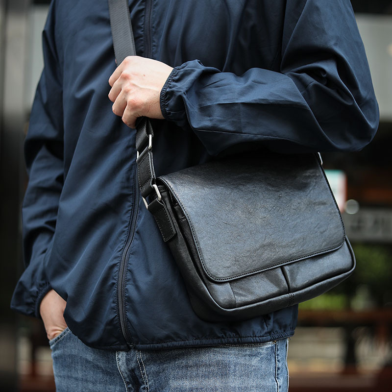 植物タンニン鞣しの牛革ショルダーバッグ-XK3086532HD