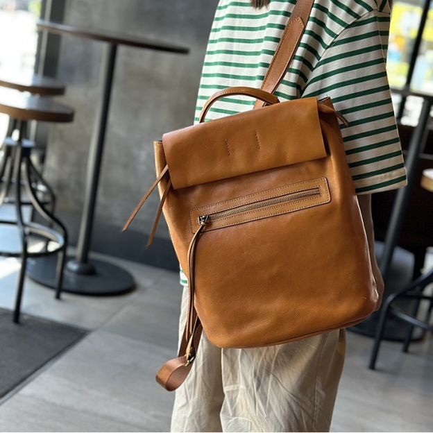 ユニセックス ！|カーキ|コーヒー|茶|黒|4色|天然牛革リュックサック