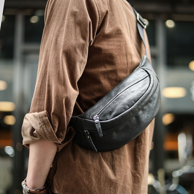 植物タンニン鞣しの牛革斜め掛け胸バッグXK3009361HD