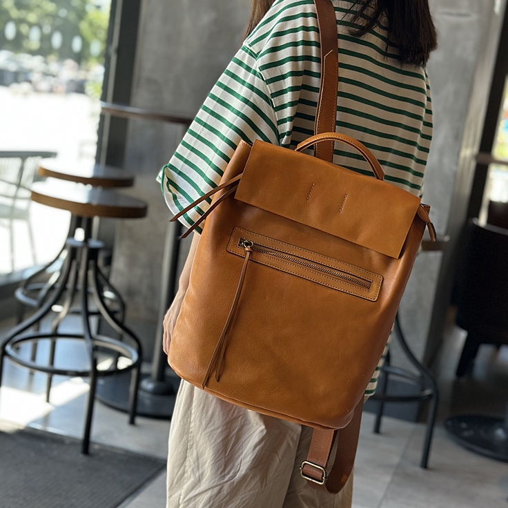 ユニセックス ！|カーキ|コーヒー|茶|黒|4色|天然牛革リュックサック