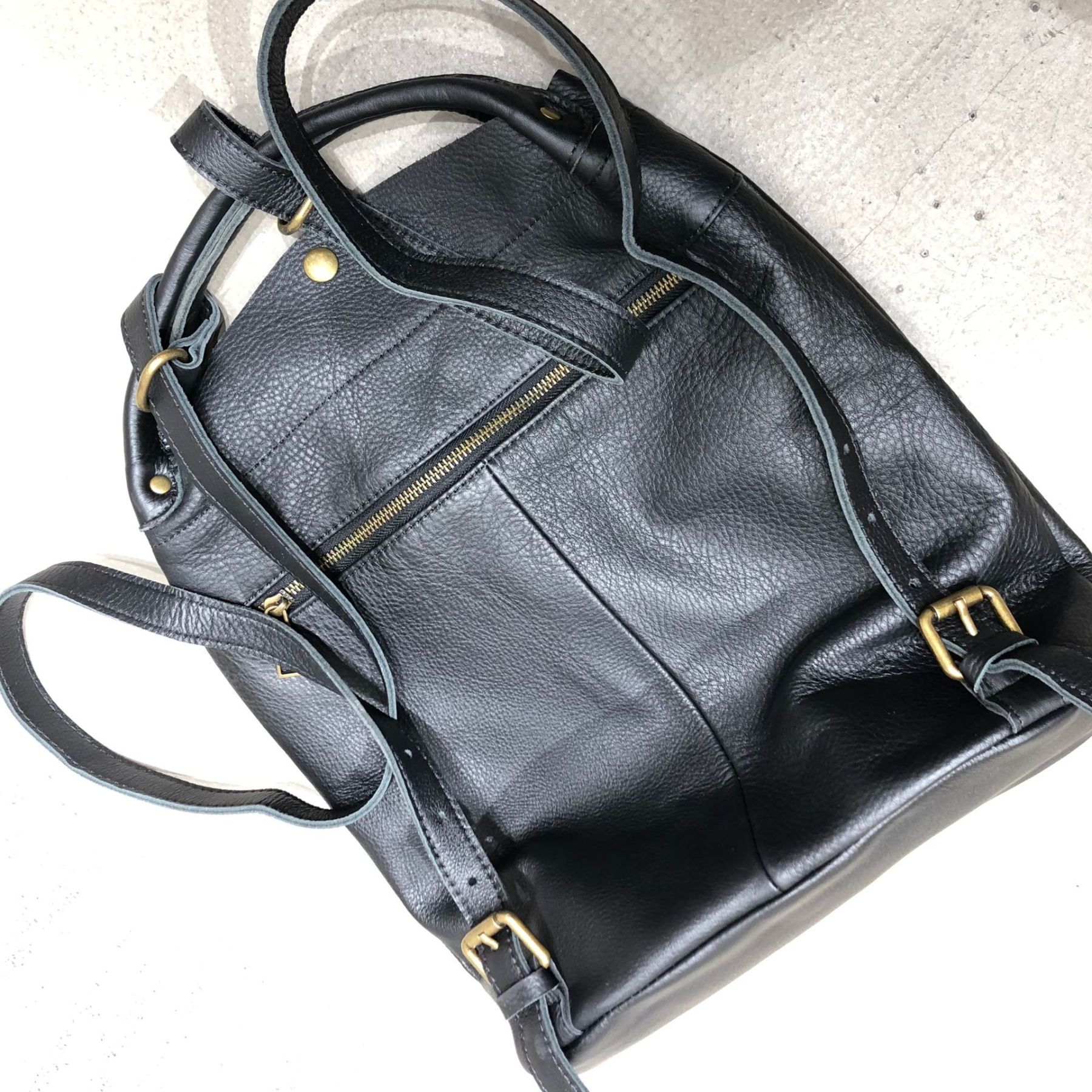 レザーバックパック|牛革リユック|ノートパソコンバッグ|通勤バッグ