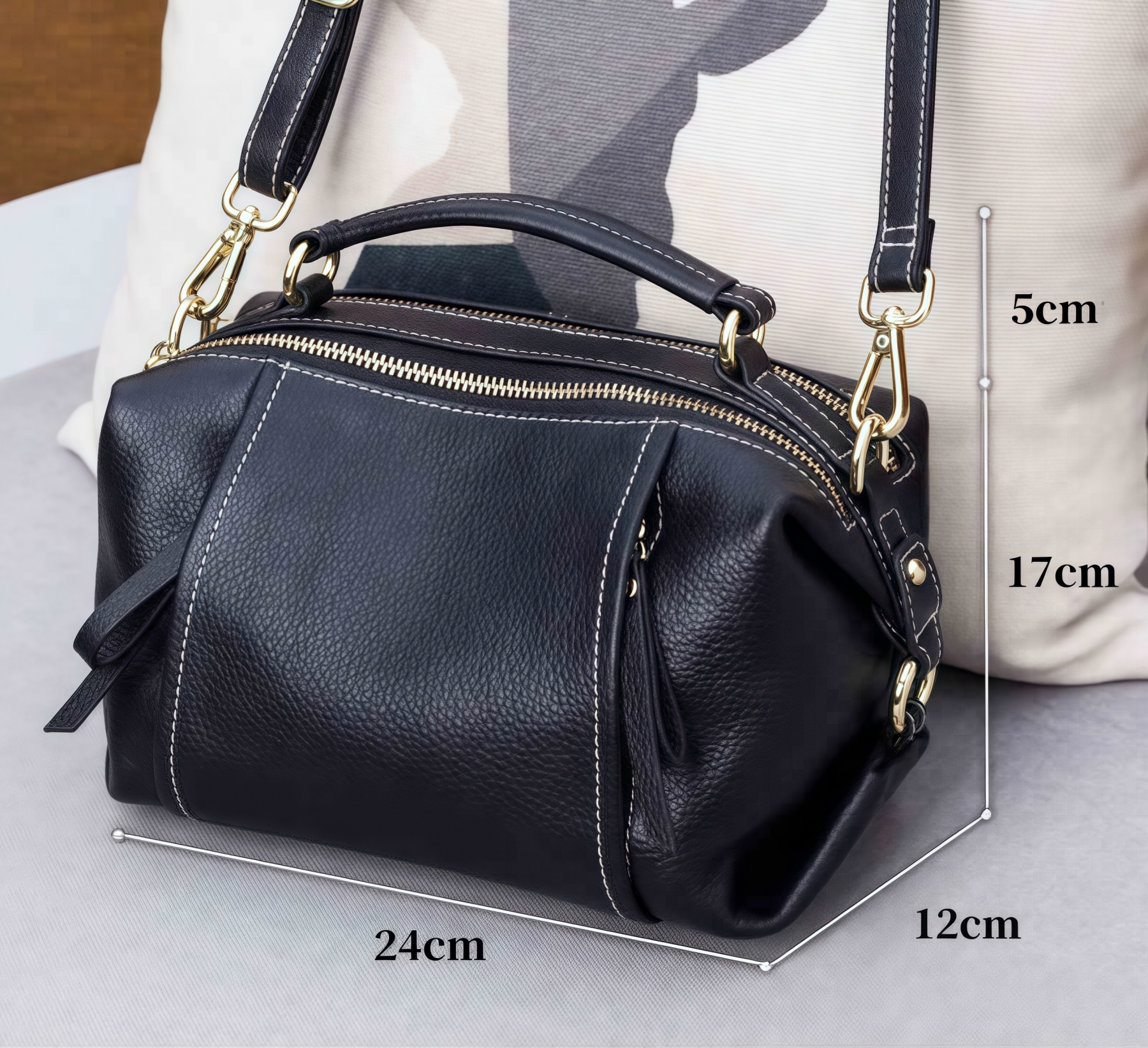 上質の魅力！•黒|カラメル|2色•高品質な厚手な天然軟めな牛革ハンドバッグ•牛革斜ショルダーバッグ