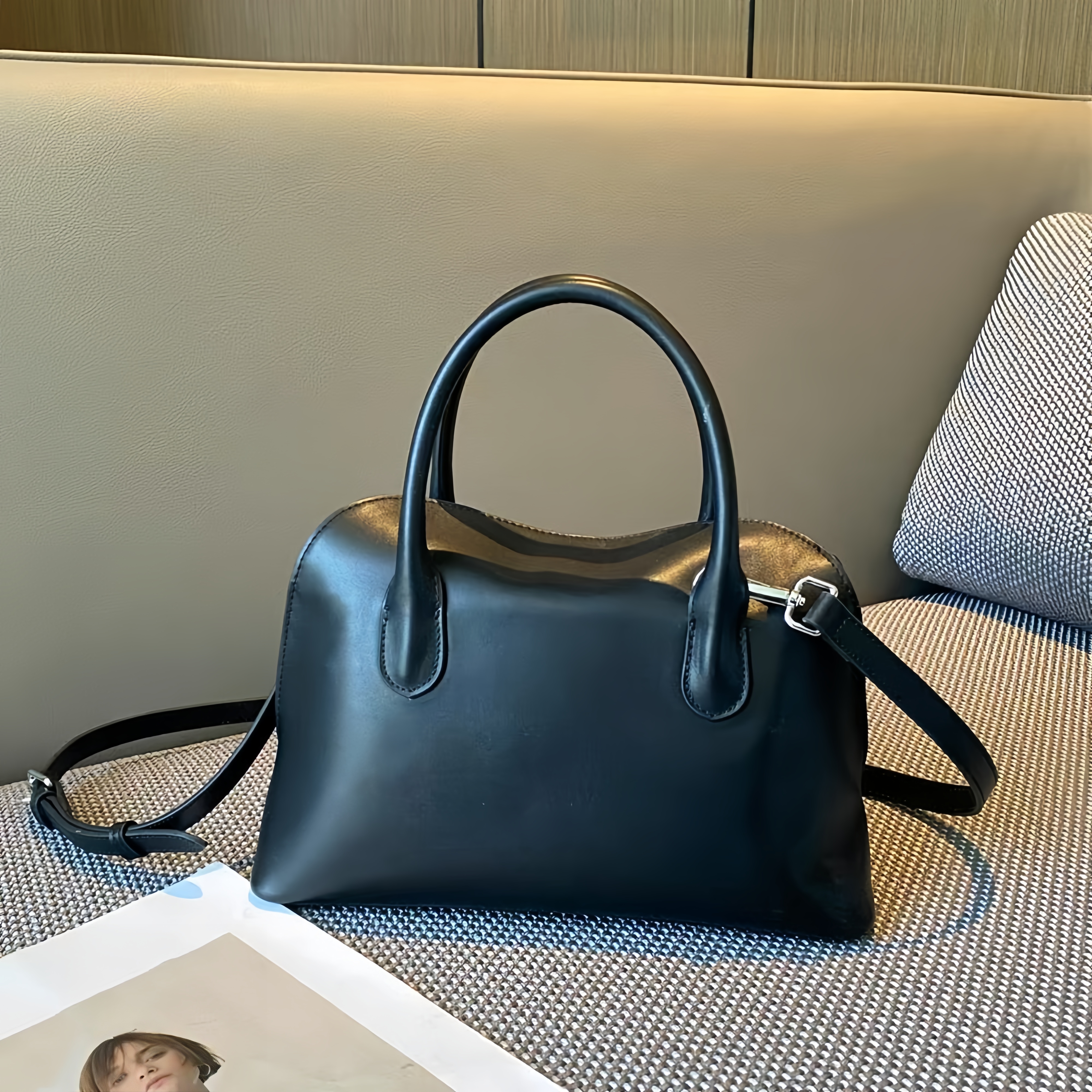 天然牛革ハンドバッグ