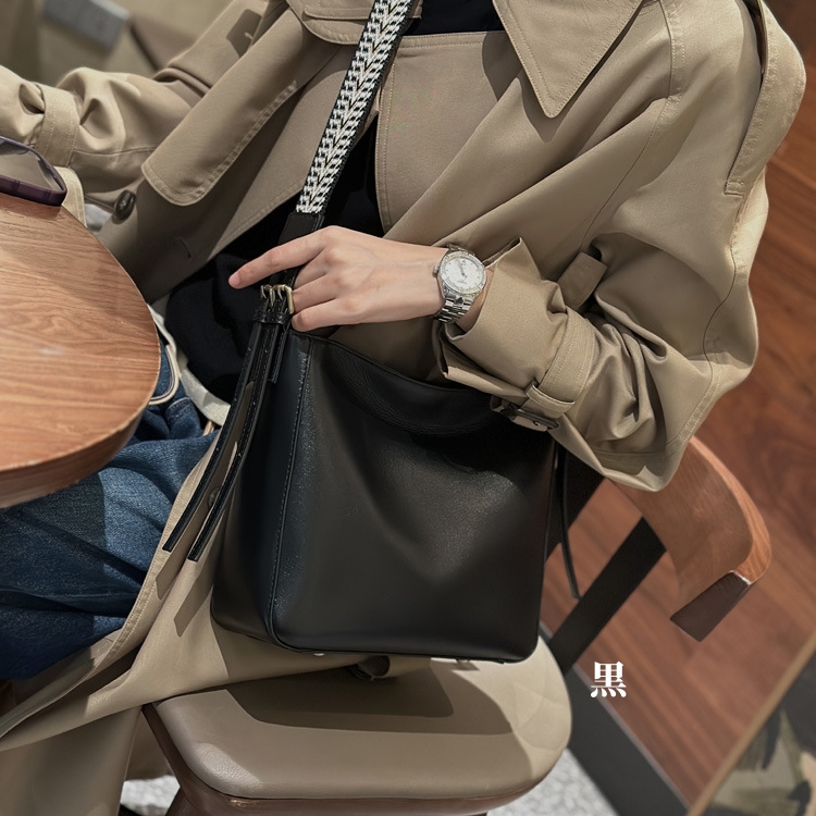 茶|カラメル|黒|3色•植物鞣し天然牛革ショルダーバッグ•牛革肩がけかばんバッグ