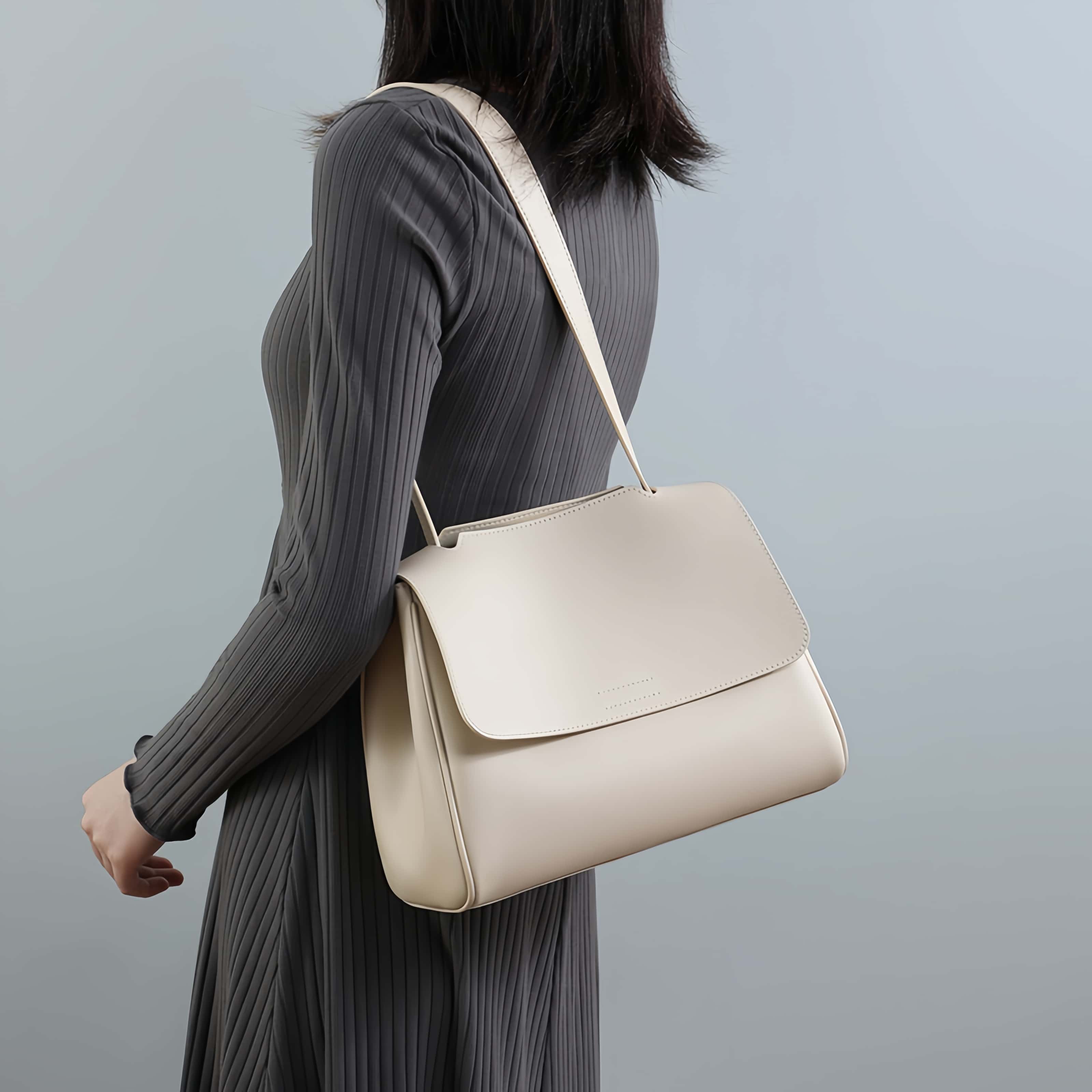 シンプルでレトロ ! •白|コーヒー|2色•3WAY•牛革ハンドバッグ•本革ショルダーバッグ