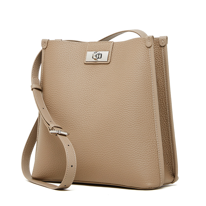 細部まで丁寧 ！|黒|カーキ|天然牛革斜ショルダーバッグ|牛革肩掛けバッグ