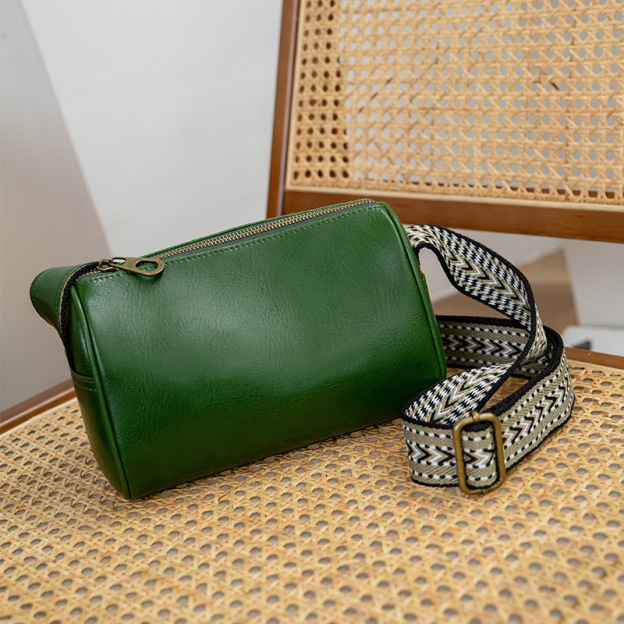 NEW ! |4色|植物鞣な天然牛革ショルダーバッグ