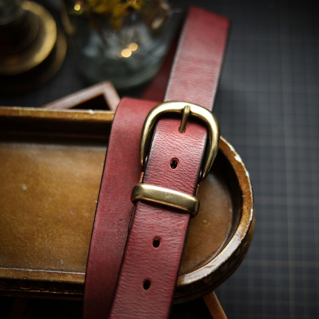 植物タンニン鞣しの天然牛革のレトロスタイル手作りベルトPD909922HD