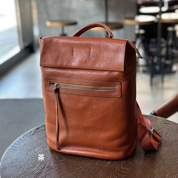 ユニセックス ！|カーキ|コーヒー|茶|黒|4色|天然牛革リュックサック