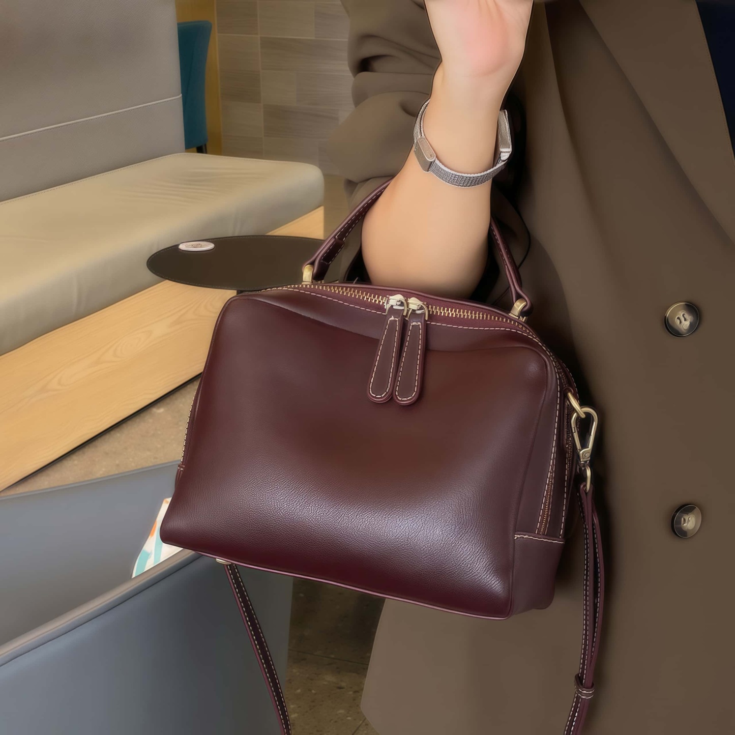 おしゃれで素敵 ！※黒|コーヒー|グレー|3色※3WAY※天然牛革ハンドバッグ※牛革ショルダーバッグ※2本の肩ベルトを付属