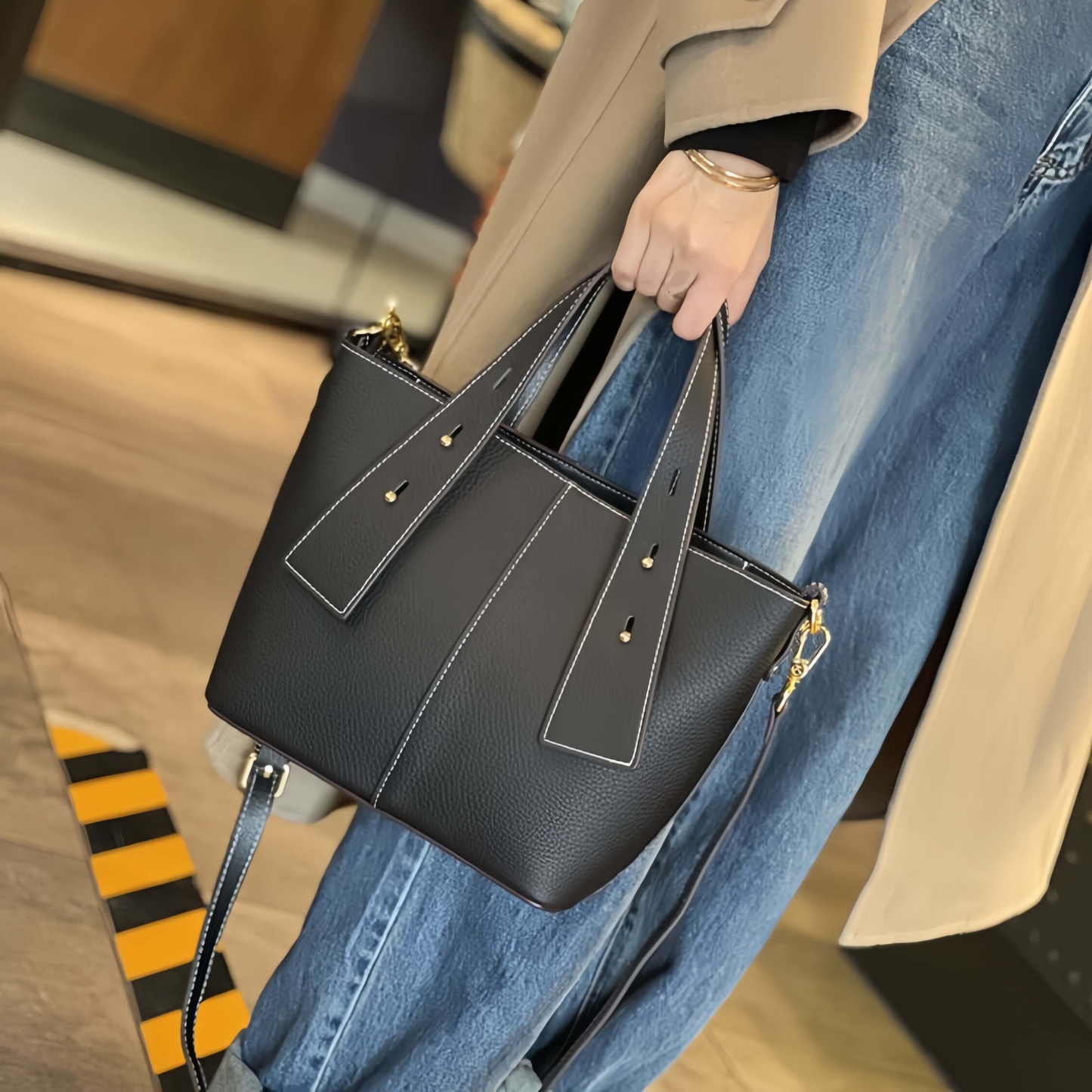 優雅な気質 ！•天然の厚みのある柔らかい牛革ハンドバッグ•牛革ショルダ一バッグ 