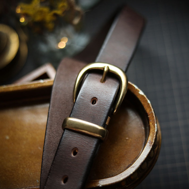 植物タンニン鞣しの天然牛革のレトロスタイル手作りベルトPD909922HD
