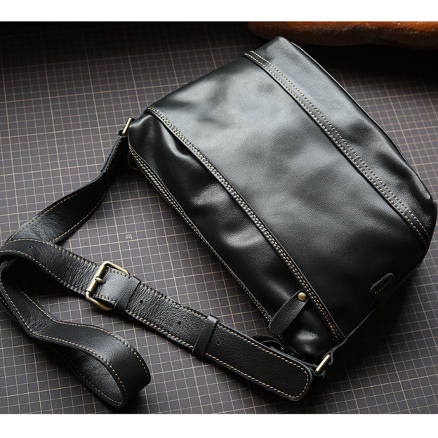阿美咔叽复古男士包包日系真皮单肩斜挎包软牛皮通勤休闲邮差背包XK3018225HD