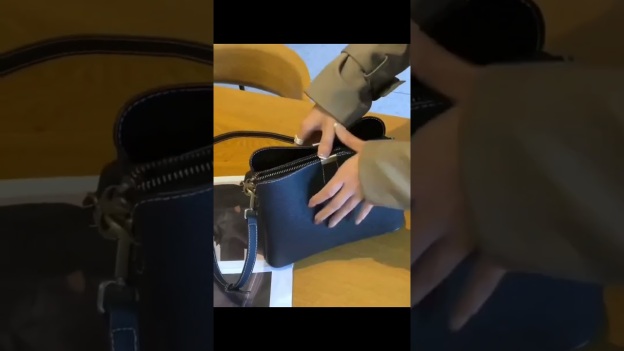 多彩な優雅 ! •6色•3WAY•厚手な天然軟めな牛革ハンドバッグ•牛革ショルダーバッグ•2本の肩ベルト付属