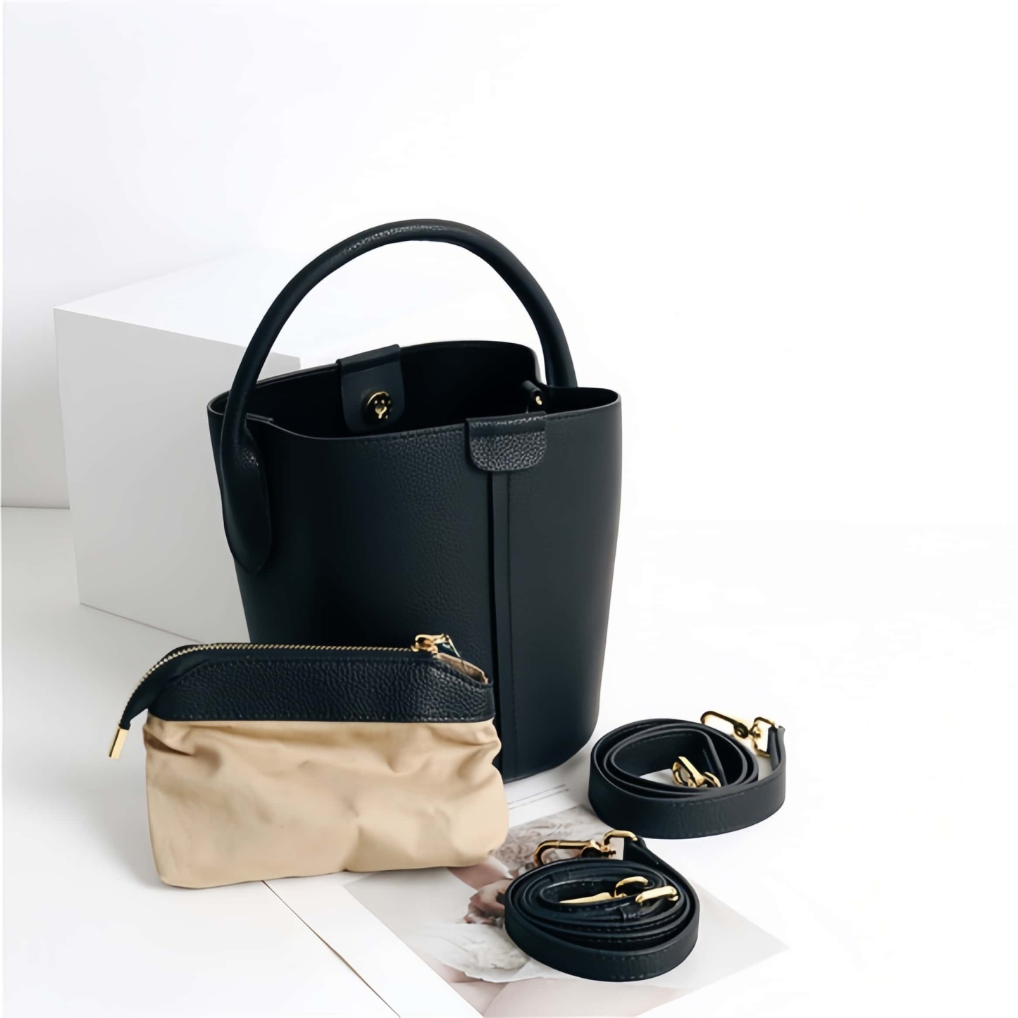 上品なデザイン！•4色•上質な厚手な天然軟めな牛革ハンドバッグ•牛革ショルダーバッグ